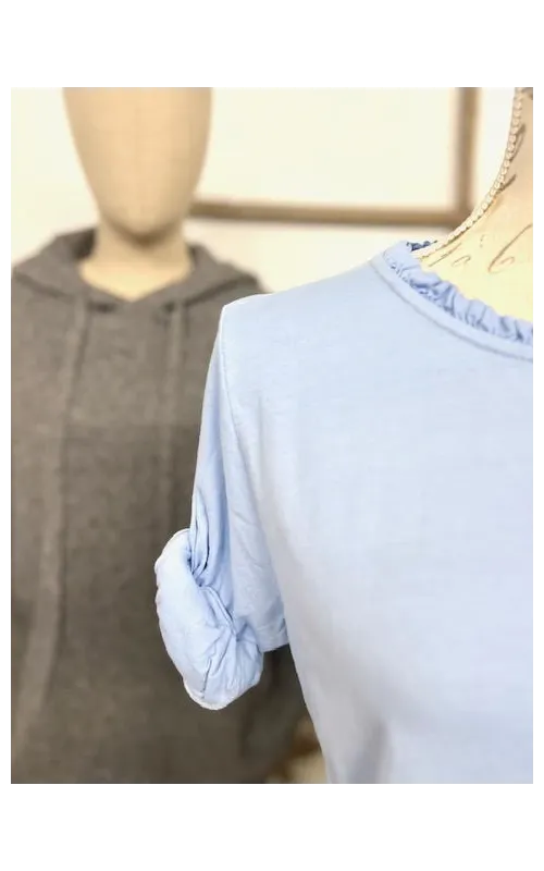 Camiseta Cuello Volante Celeste