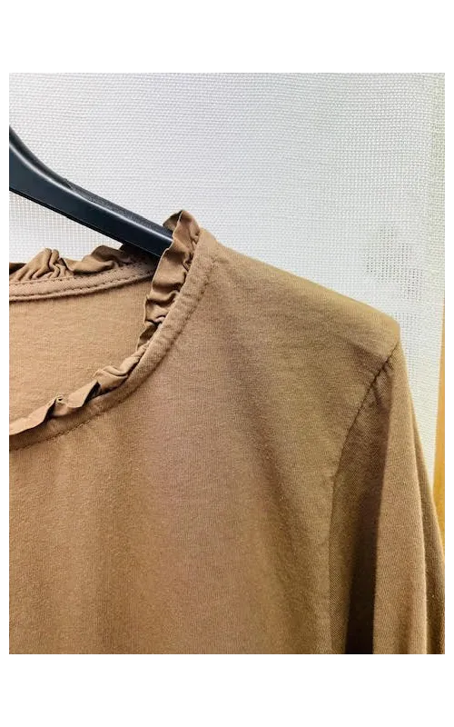 Camiseta Cuello Volante Camel